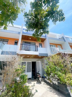 nhà đẹp shophouse gói 8 mỹ gia đường 18m full nội thất xịn, máy lạnh âm trần chỉ 8,3 tỷ/ 