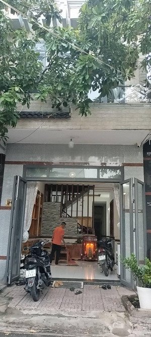 nhà lầu gần ngã tư 550 giá rẻ 3 tỷ 480 triệu