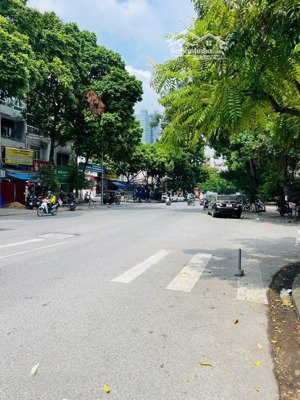 bán nhà mặt phố trần quốc hoàn - cầu giấy vỉa hè - kinh doanh đỉnh - giá chỉ 8.2 tỷ (có lùi)