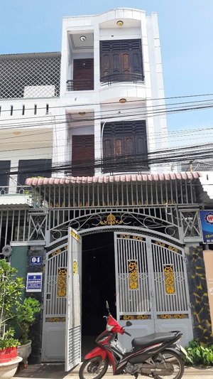 nhà 7,5 tỷ cách biển nha trang 2km - thuộc phường nam thành phố nha trang 5pn3wc 3 tầng hướng đn.