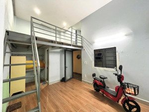 cho thuê căn hộ 1 trệt 1 lầu 2wc - không giới hạn người ở - ngay cầu vượt 3/2 - đh kinh tế ueh