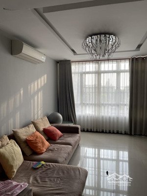 bán căn hộ giai việt q8 150m2 3 phòng ngủ tặng nội thất, giá chốt 5tỷ5. lh 