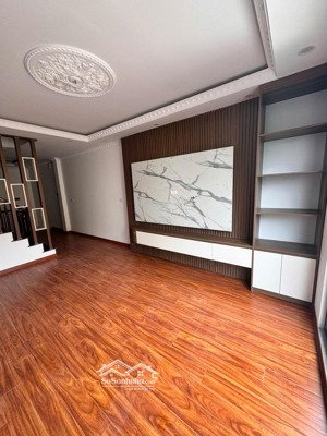 bán nhà 5 tầng tứ hiệp, thanh trì chỉ còn hơn 5 tỷ sổ đỏ riêng nhà mới xây