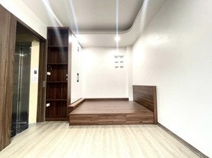 chính chủ cần bán nhà 23m2, 6 tầng thang máy 5,8 tỷ, lạc long quân, nghĩa đô, cầu giấy, hà nội