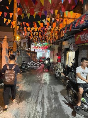 nhà đẹp ở ngay- ô tô đỗ cổng- kinh doanh online- hàng hiếm bay nhanh thanh khoản tốt