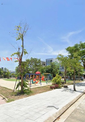 rẻ nhất thị trường - lô đất mt chu lai, dt 110m2, view công viên -ngay khu phố chợ non nước