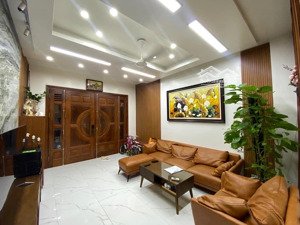nguyễn thị thập quận 7, chủ tặng toàn bộ nội thất, 4.2x11.6m, 3 tầng, 4 tỷ 60