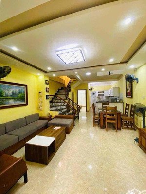 biệt thự biển - mặt tiền thạch lam - đi bộ ra bãi biển mỹ khê - nơi lý tưởng để nghĩ dưỡng hoặc làm