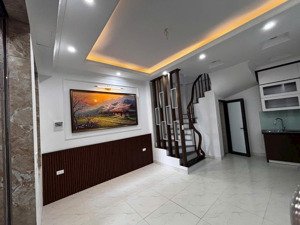 bán nhà phương canh - nam từ liêm 30 m 5 tầng 4 ngủ chủ ở có lôc để lại toàn bộ nôi thất sịn