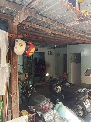 bán nhà nát quận 10 hẻm oto vào tận nhà - ngang khủng - 8x10m 76m tiện xây mới chỉ 8.6 tỷ