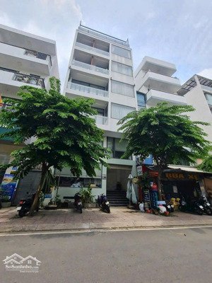 bán tòa nhà căn hộ dv trung cấp - cơ hội đầu tư sinh lời tuyệt vời tại nguyễn cửu vân, bình thạnh!