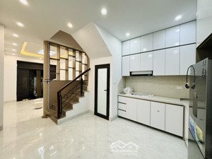 bán nhà khương trung 6 tầng 8,7 tỷ, cách mặt phố 30m