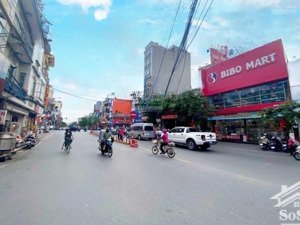 nhà mặt đường trần nguyên hãn cần tìm khách hàng phù hợp , đoạn đẹp của tuyến đường