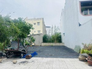 bán đất ngay ubnd tp thủ đức diện tích 140m2 ngang 8.2m, 13,4 tỷ tl hỗ trợ vay