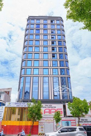 bán nhà mặt tiền võ văn kiệt, giáp quận 1. dt: 25 x 50m. xd: 2 hầm + 14 tầng - 2,5 tỷ/th - 300 tỷ