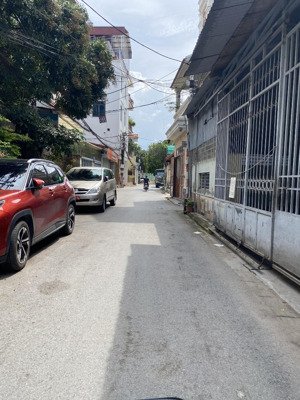 bán nhà 4 tầng đức giang - lô góc 3 thoáng - ô tô tránh - dân xây chắc chắn.