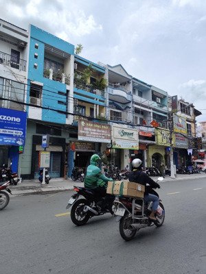 bán nhà mt lê quang định bề ngang 11,89m