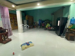 ngộp bank nhà 2 tầng mt đường lê thị riêng,p.hiệp thành,q 12.dt:109m2(10.4x10.5)đường 30m 9,5tỷ