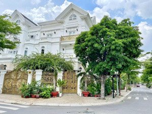 bán căn biệt thự góc 2 mặt tiền đường khu cityland garden emart, dt: 7.5 x 20m, thang máy