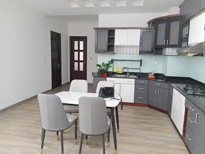 bán căn hộ 88m2 chính chủ tại sky garden q7