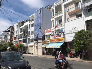 nhà 6 tầng + hầm mặt tiền trần nhật duật có thang máy giá tốt