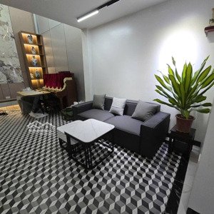 bán nhà tây sơn - 20m ra phố - ô tô đậu sát nhà - kinh doanh - thang máy - nhỉnh 10 tỷ.