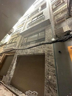 nhân hoà thanh xuân 54m, 6 phòng khép kín đều có cửa sổ thoáng mát, cách ô tô 20m, ngõ thông rộng.