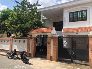 cơ hội vàng, nhà chính chủ năm 1975 đường phan đăng lưu dt 10x25, góc 2 mặt tiền giá chỉ 130tr/m2