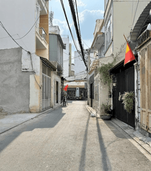 Sát Mặt Tiền Lạc Long Quân, Phường 8 Tân Bình, 4 Tầng, 45m2, 4PN. Chỉ nhỉnh 5 tỷ