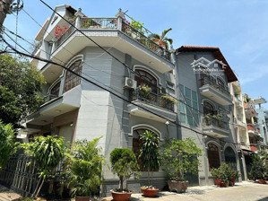bán biệt thự cao cấp quận 11 giá tốt