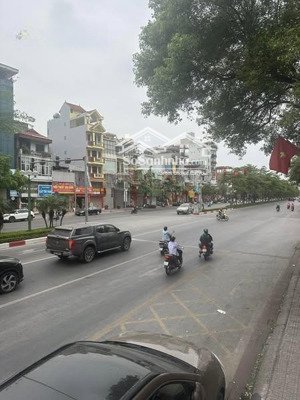 mặt phố ngô gia tự long biên - diện tích 100m 7tầng thang máy kinh doanh đỉnh chóp - chỉ 30tỷ.