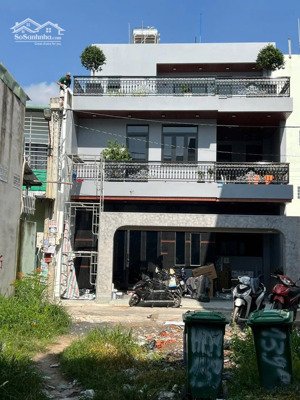 85tr/m2 đất góc 2 mặt tiền full thổ cư - sát phạm văn đồng - gần dh cảnh sát - an ninh - dân trí