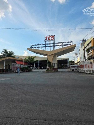 hot, cho thuê nhà mặt tiền nguyễn trọng lội 3 lầu ngay khu sân bay chỉ 15tr.