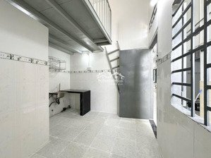 phòng trọ sinh viên giá rẻ 28m2 sát lê văn việt, gần ngã tư thủ đức