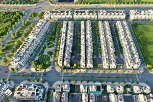 bán gấp biệt thự liền kề view công viên, bể bơi. 90m2,4 tầng. gia: 18,5 tỷ. lh: 