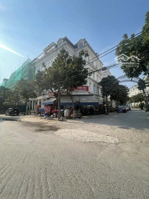 hoa hậu lô góc louis đại mỗ 180m2, 6 tầng, thang máy, full nội thất, kinh doanh đỉnh, giá 67 tỷ