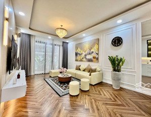 tôi cần bán chung cư sông đà tower, 131 trần phú, hà đông 154m2, 3 ngủ, 2 vs chỉ 5.x tỷ