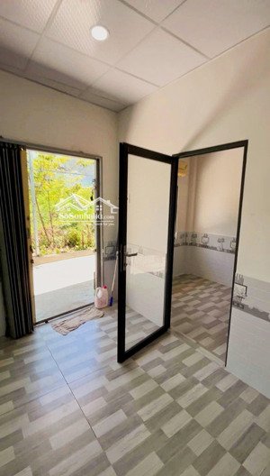 nhà cấp 4 còn new_ hẻm xe tải nhỏ phú đức, p vĩnh hoà cách biển hòn chồng : 700m , 1 tỷ 450 triệu