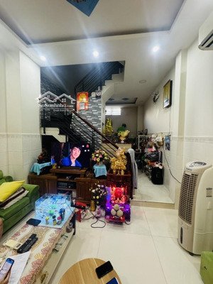 nhà 3 tầng - dt 42m2 - ngay vòng xoay an lạc - aeon bình tân - giá chỉ 3,x tỷ