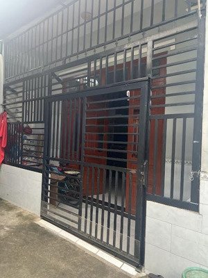 bán nhà cấp 4 gác lửng gần trường học đông hoà dĩ an