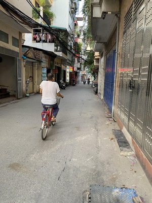 bán nhà thanh xuân - ô tô đỗ cửa - dân xây - hàng xóm royal city - 40m2 x 5 tầng, giá 8.xx tỷ