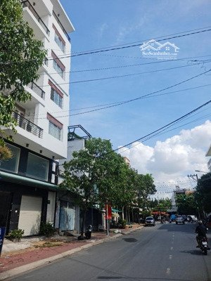 bán nhà mặt tiền phạm thế hiển ngang 9m , 7 lầu , sổ vuông phù hợp làm vp, kinh doanh đa ngành nghề