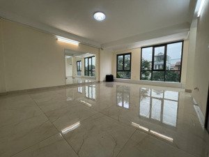cho thuê mặt bằng 50m2 tại tầng 3 - 4 nhà số 98 phố láng hạ - hà nội. lh chính chủ 