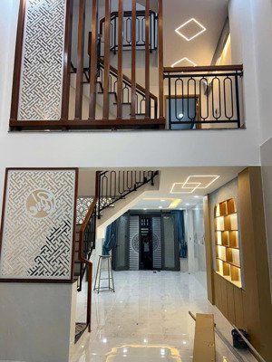 bán nhà gần bx ngã tư ga chỉ 2,39 tỷ/68m2 - hxh tô ngọc vân, phường thạnh lộc, quận 12. sổ riêng