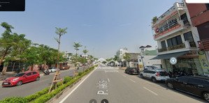 bán căn nhà mặt đường vị trí đẹp hồ sen, 160m2 - mt 15m - 36 tỷ