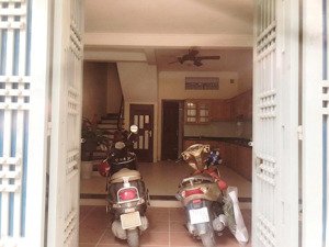 cho thuê nhà riêng mới đẹp, có gara ô tô, xuân đỉnh, bắc từ liêm.