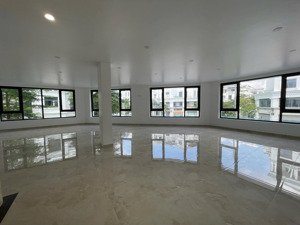 cho thuê mặt bằng cực xịn tại vinhomes marina
