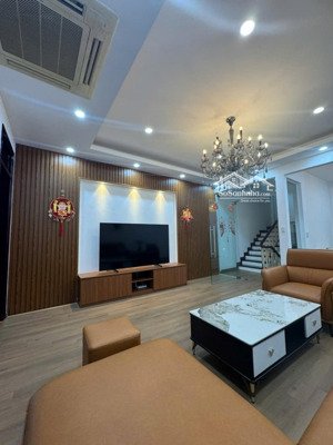 quan nhân 53m2 5 tầng 12 tỷ nhỉnh trung tâm thuận tiện lh 