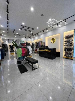 mặt phố cao lỗ trung tâm đông anh 160m2 giá cực đẹp dòng tiền tốt