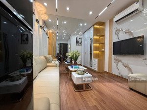 tập thể nguyễn trãi royal city - 3 mặt thoáng - ô tô đỗ - 3pn - sát phố - tầng 2